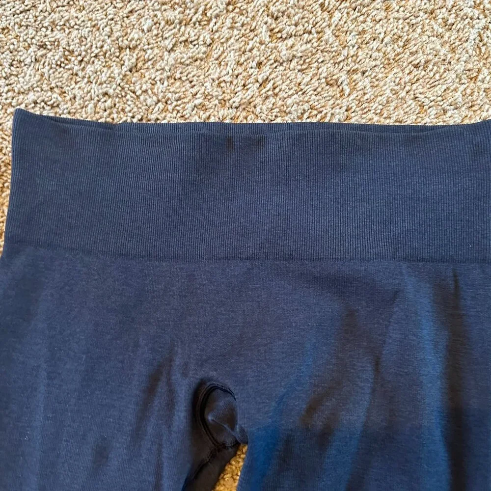 Lululemon In The Flow Crop II -Heathered Deep Navy-SIZE 6 - Picture 12 of 13